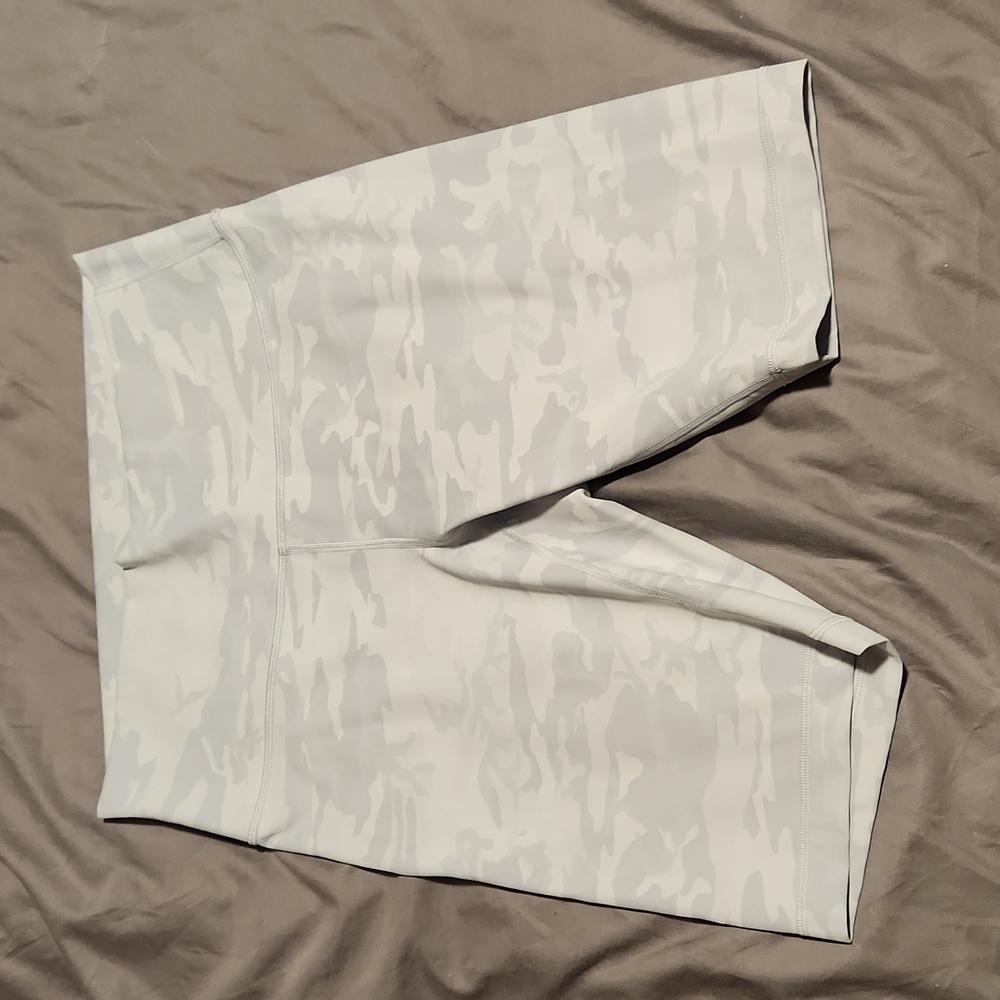 lululemon athletica Gray Camo Women Shorts